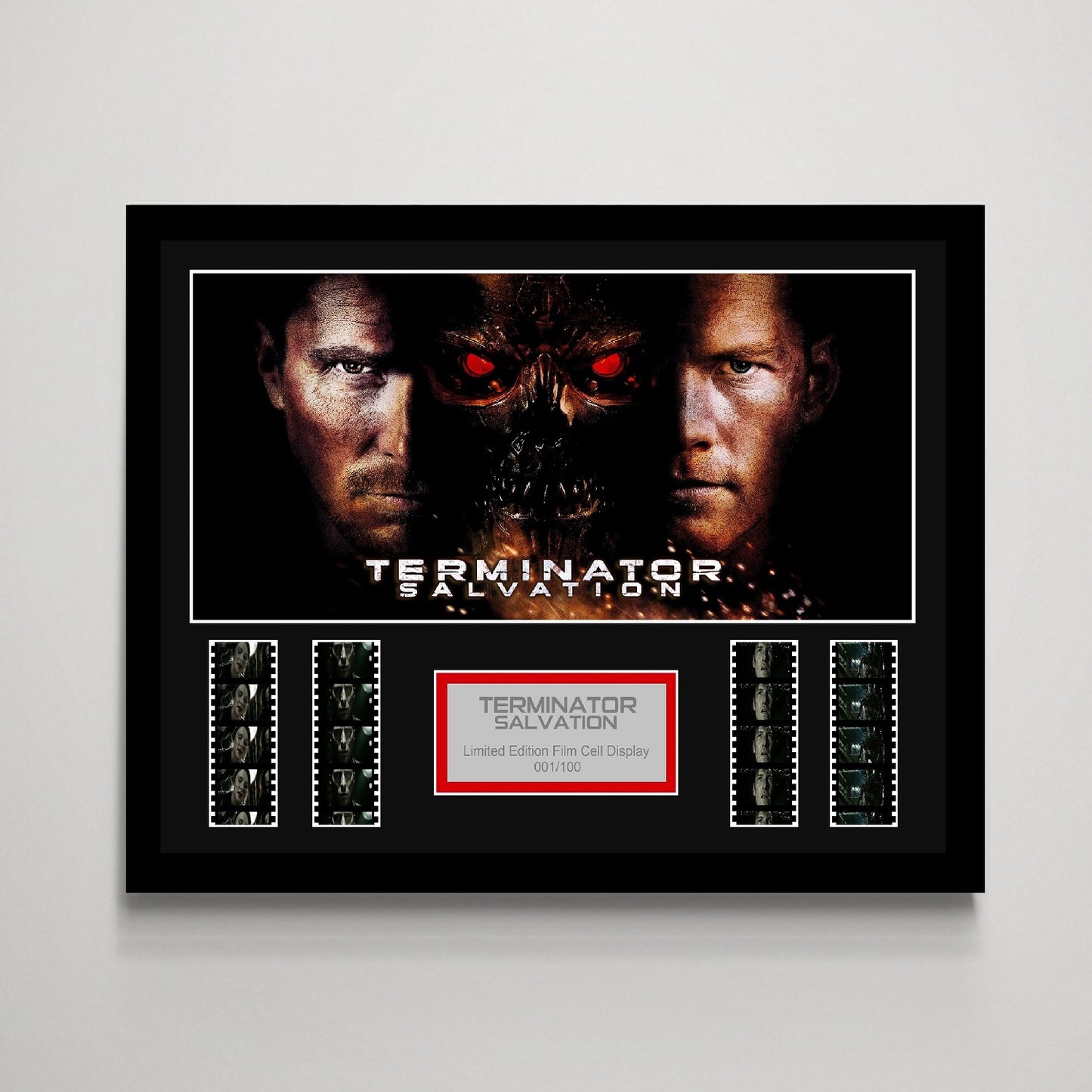 Terminator: Salvation Large Film Cell Display