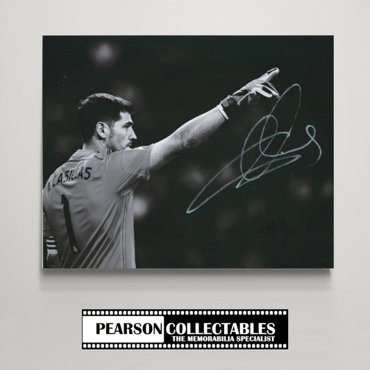 Iker Casillas Signed Real Madrid 8x10'' Photo